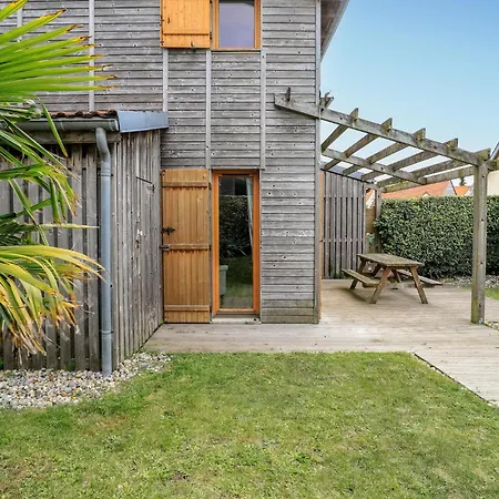 Jolie Maison Avec Terrasse Holiday home *
